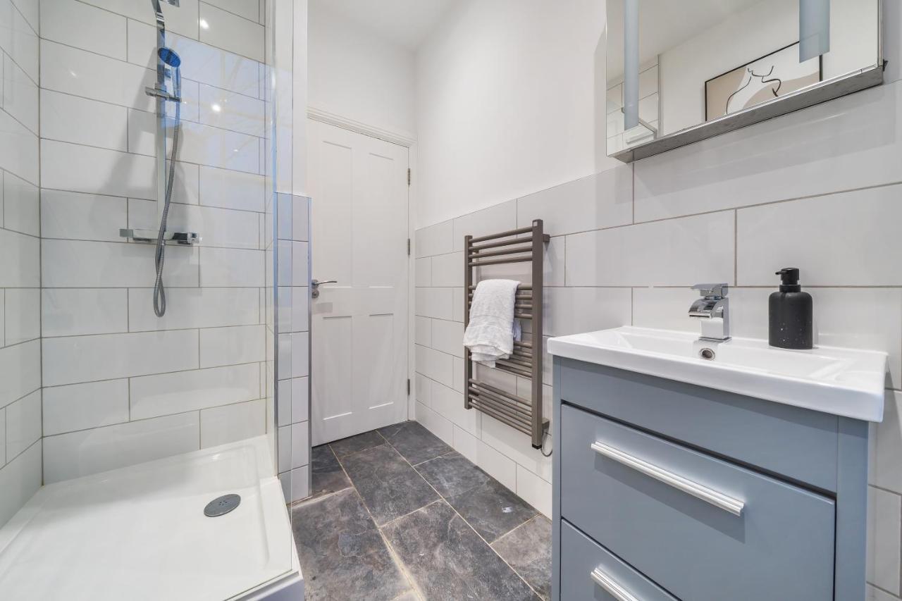 Modern, City Centre -2 Bedroom Apartments Reading Kültér fotó