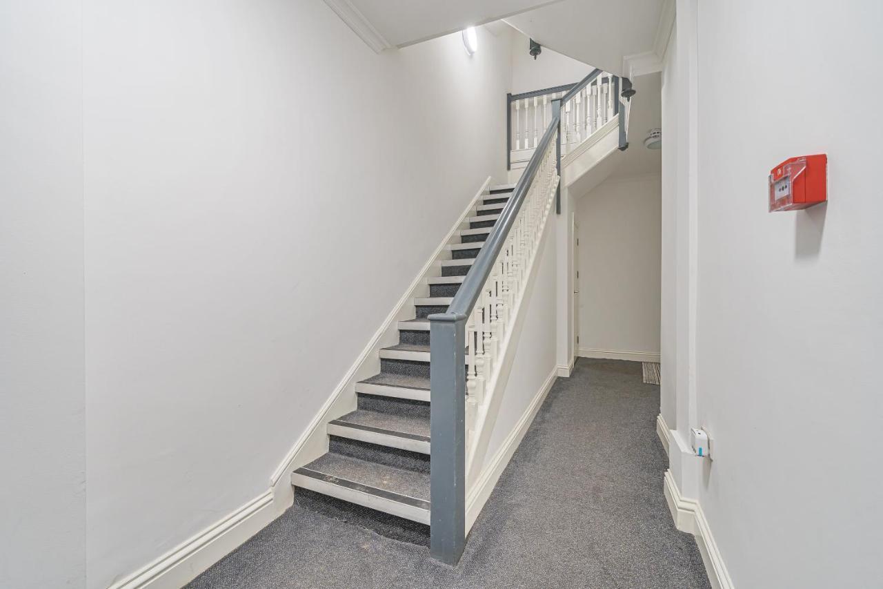 Modern, City Centre -2 Bedroom Apartments Reading Kültér fotó