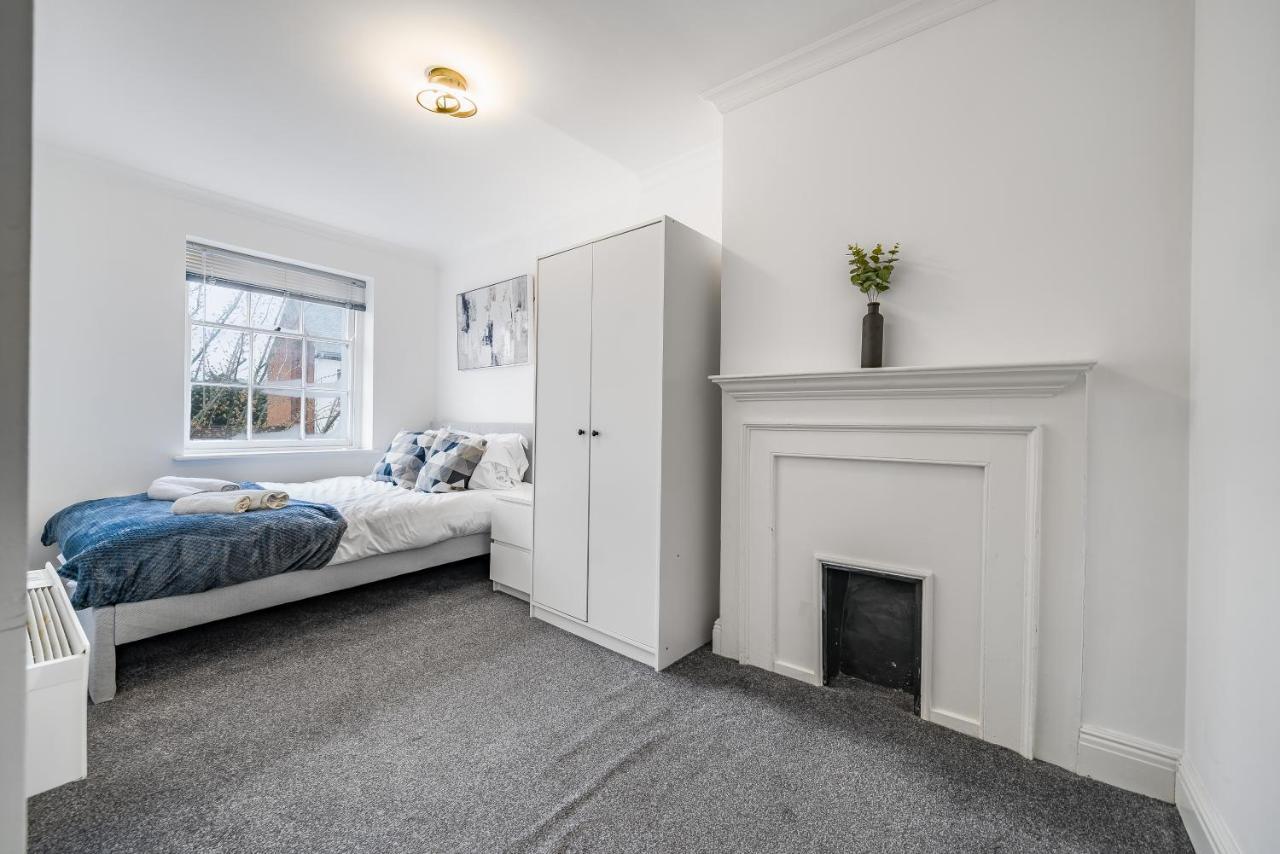 Modern, City Centre -2 Bedroom Apartments Reading Kültér fotó