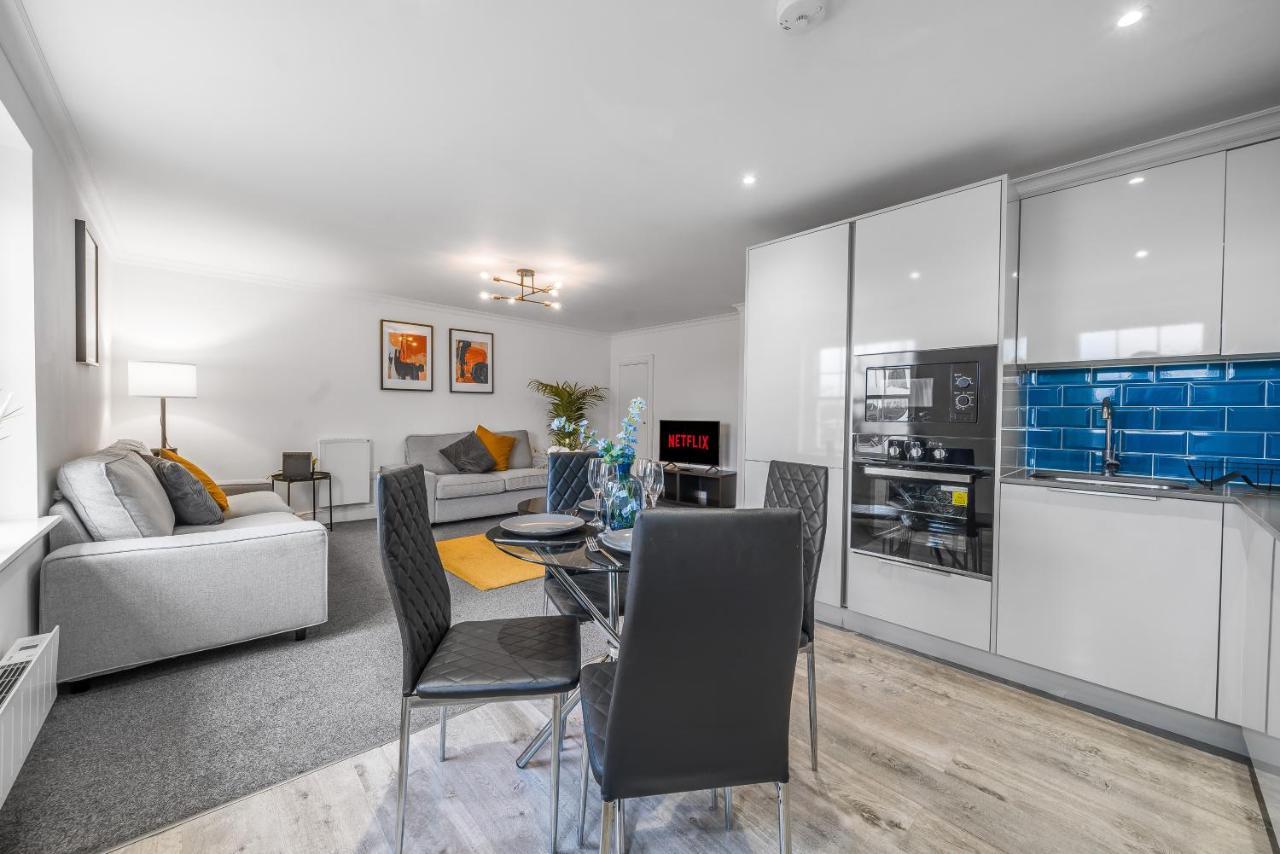 Modern, City Centre -2 Bedroom Apartments Reading Kültér fotó