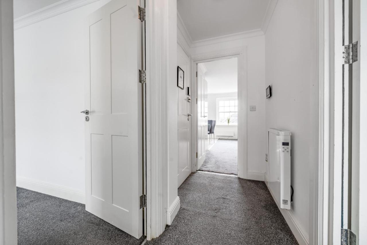 Modern, City Centre -2 Bedroom Apartments Reading Kültér fotó