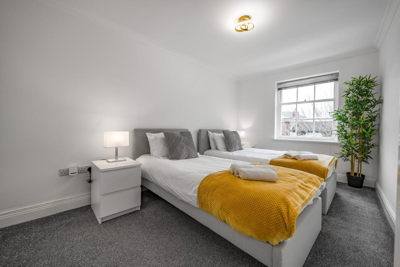 Modern, City Centre -2 Bedroom Apartments Reading Kültér fotó